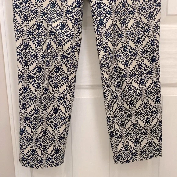 LOFT Like New Cream and Black Patterned Marisa Riviera Cropped Pant - Picture 5 of 7